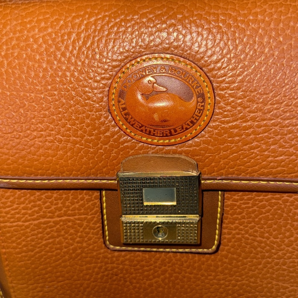 Dooney & Bourke All-Weather Leather Purse Bag - Picture 2 of 9